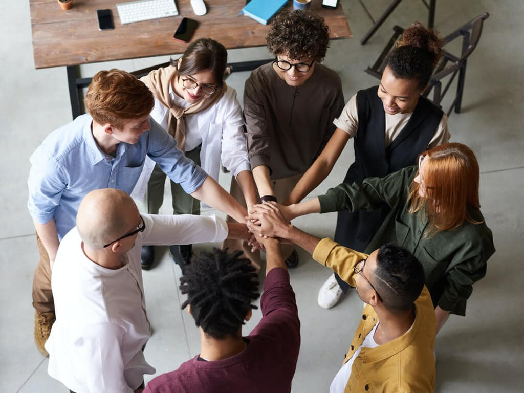 Steigern Sie Ihre Online-Präsenz - Wir managen Ihr Social Media!